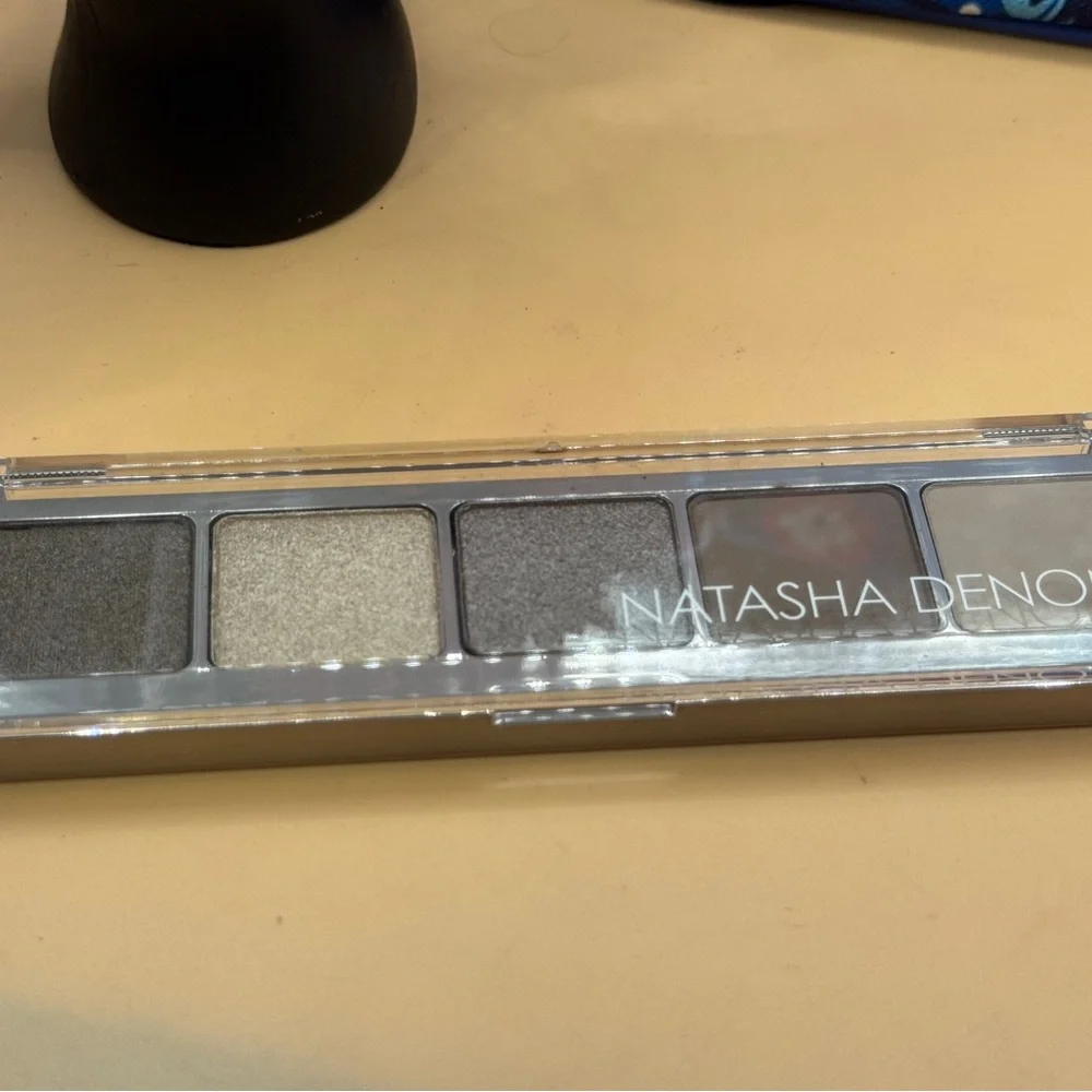 Natasha denona hot taupic eyeshadow palette